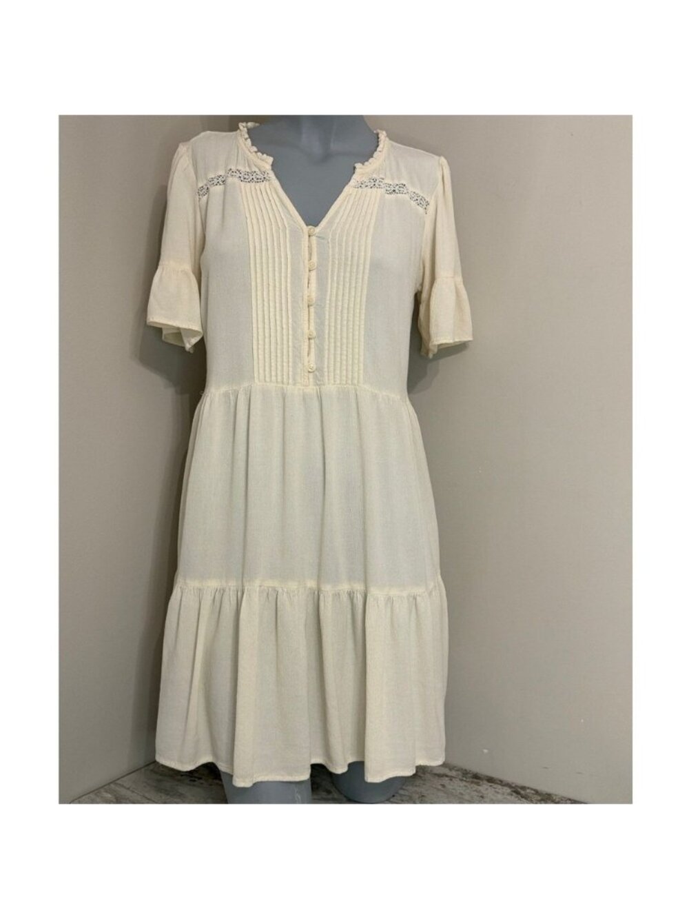 Old Navy Womens XS Cream Rayon Pintuck Tiered Boho Mini Dress Lace Trim Ruffle
